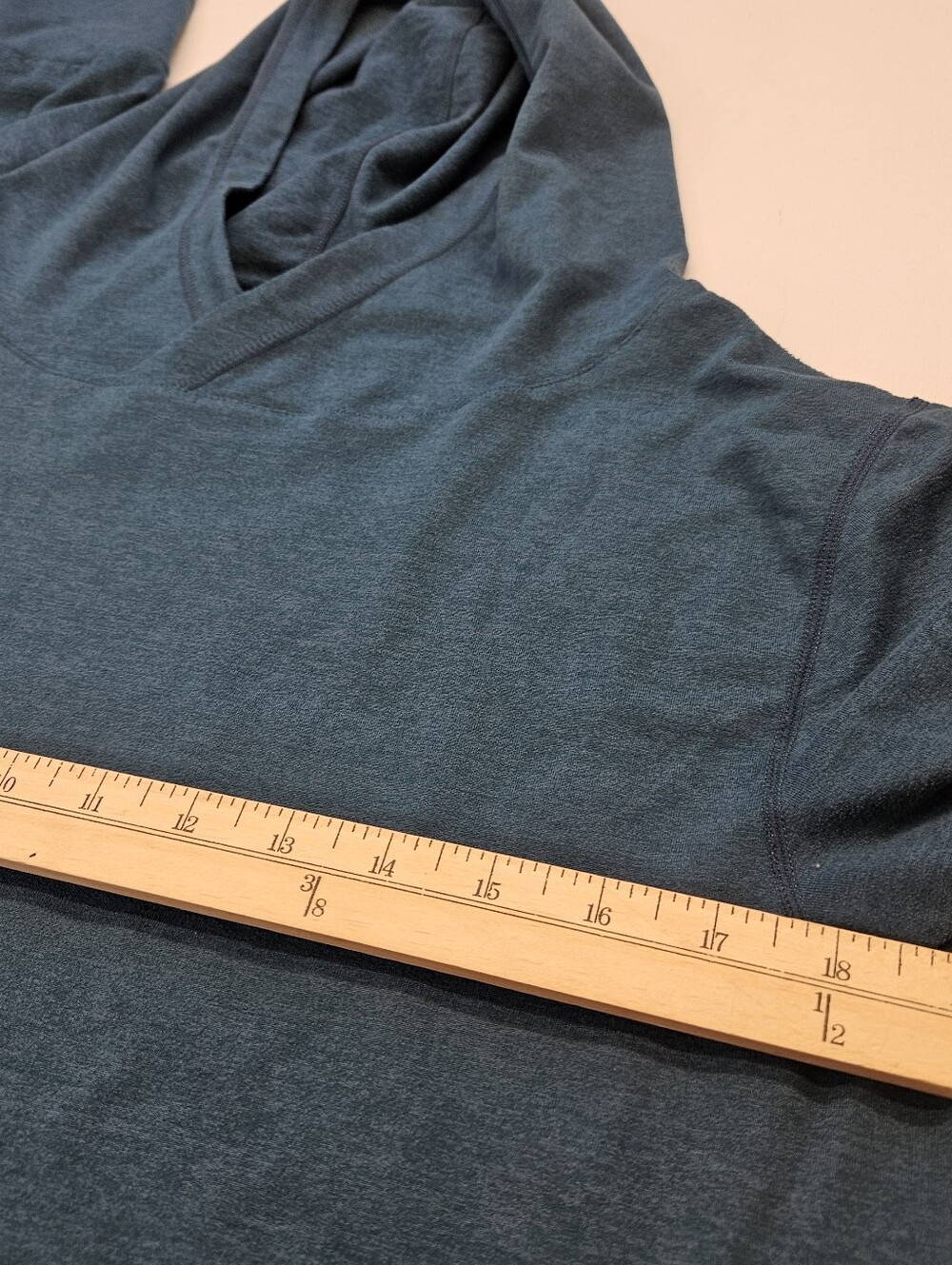 Vuori Strato Tech Hoodie Performance Lightweight Stretch Blue Green V1019 Medium - Picture 4 of 10